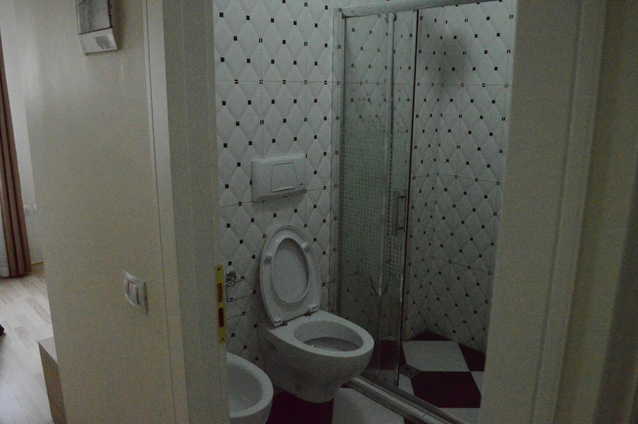 Living Hotel Tirana Eksteriør billede